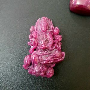 Tượng Quán Thế Âm Bồ Tát Tự Tại Đá Ruby Đỏ Huyết Thiên Nhiên - ĐRB302