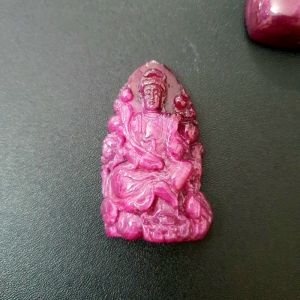 Tượng Quán Thế Âm Bồ Tát Tự Tại Đá Ruby Đỏ Huyết Thiên Nhiên - ĐRB312